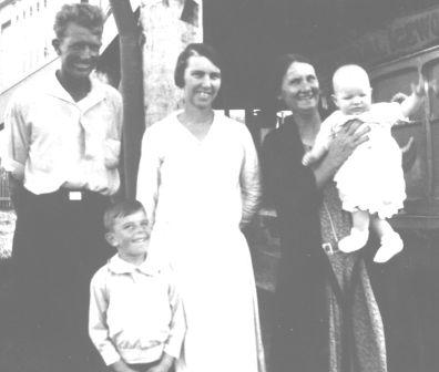 1931faith_bill&family.jpg (15228 bytes)